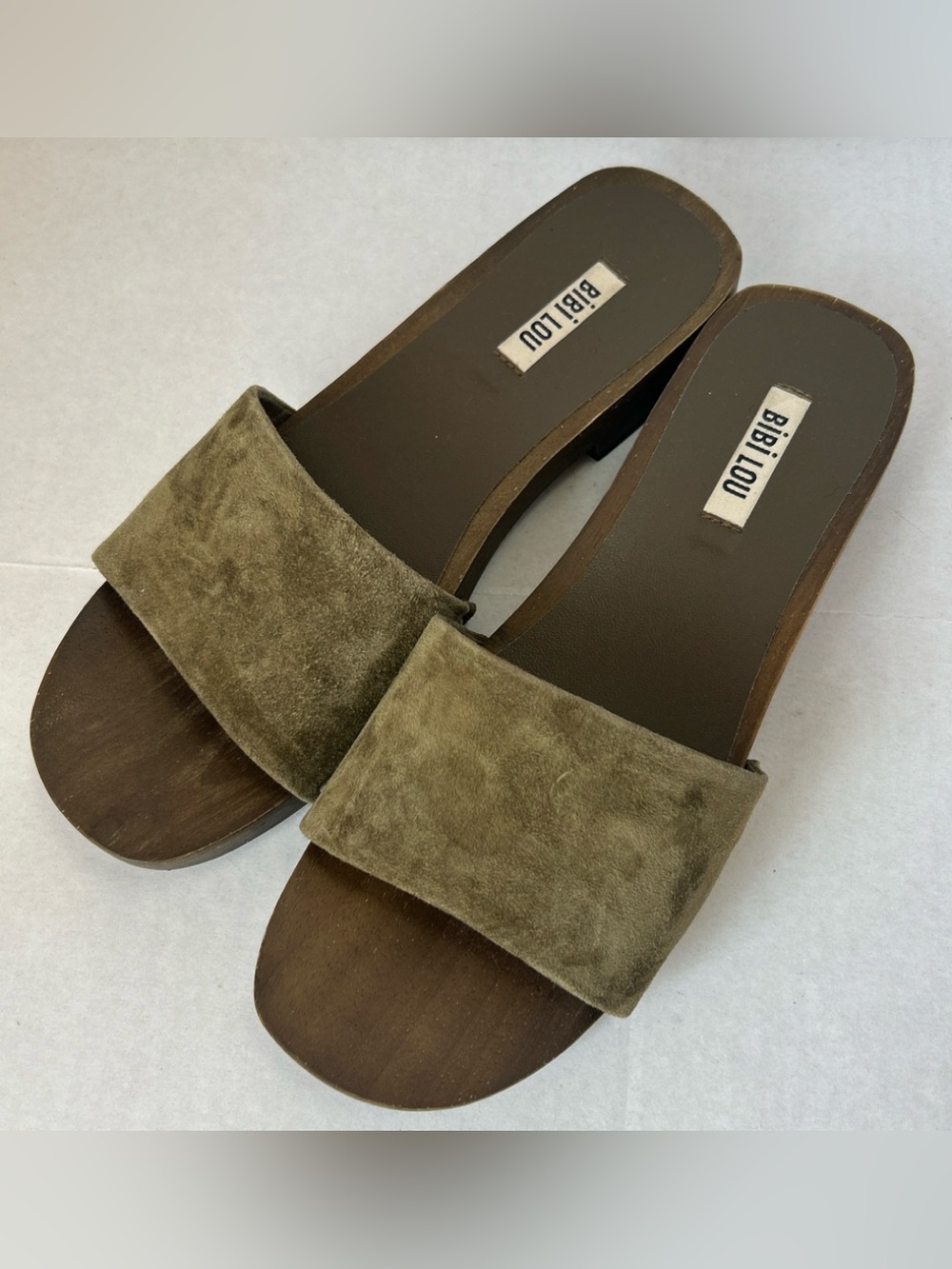 Bibi Lou Taupe Suede Studded Clog Slide Sandals Block Heel Size EU 40 US 9.5